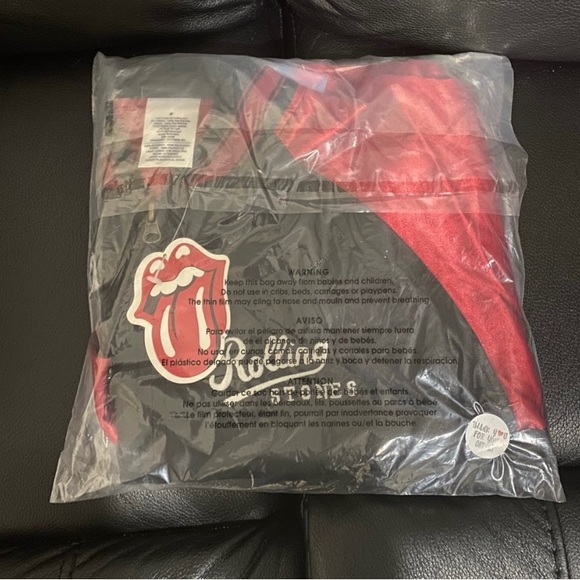 THE ROLLING STONES OFFICIALLY LICENSED JUNIORS SIZE VARSITY JACKET! BRAND NWT !! - Picture 5 of 5